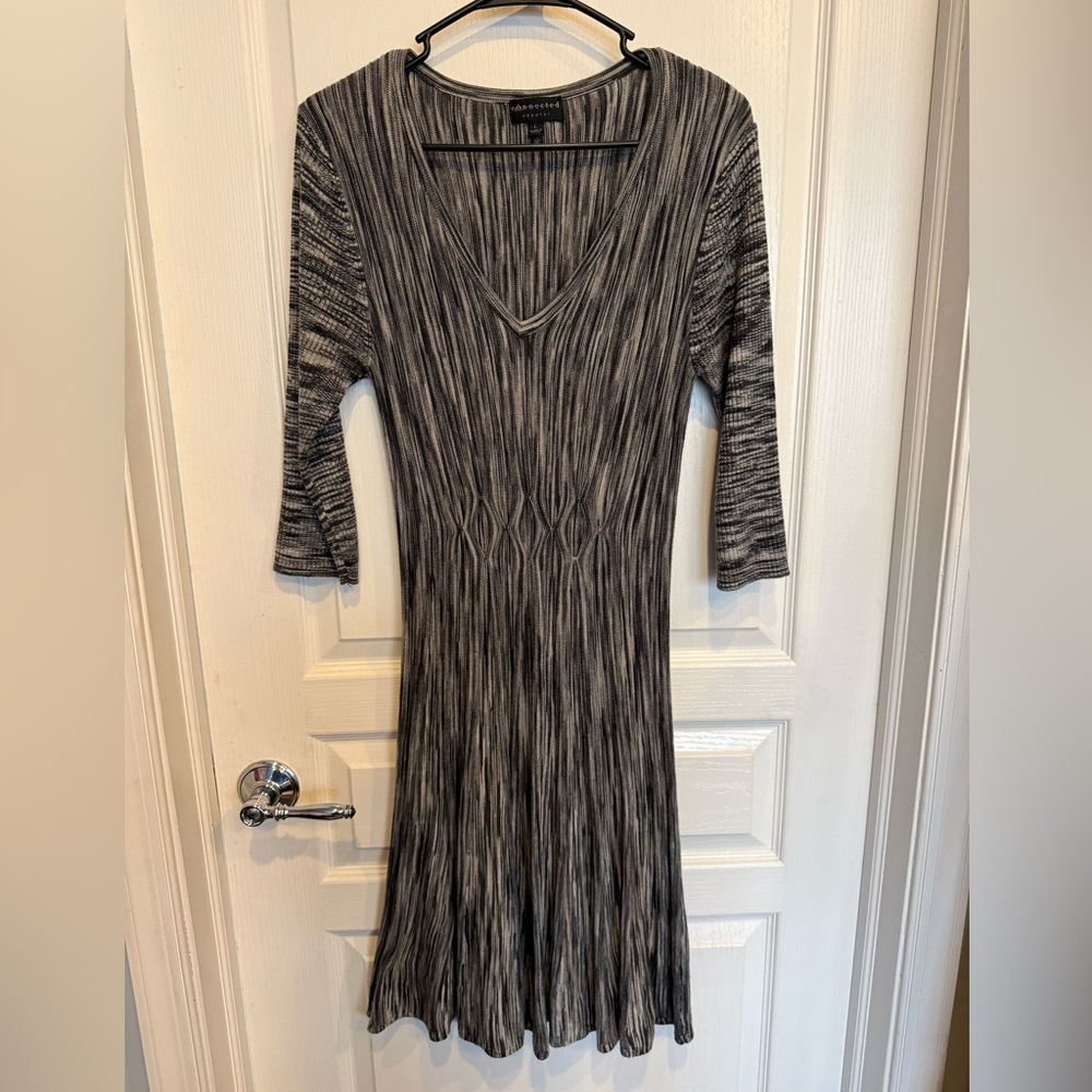 Connected Apparel Black and Gray Long Sleeve Dress